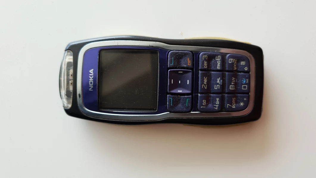 NOKIA ３２２０ 800px-Nokia_3220_1.jpg